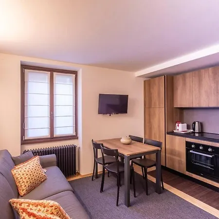 Joivy Warm Flat For 4, With Parking In * Courmayeur