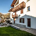 Joivy Warm Flat For 4, With Parking In