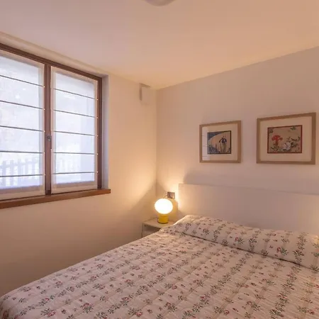 Joivy Warm Flat For 4, With Parking In *